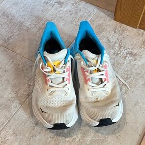 Women’s HOKA Arahi 7